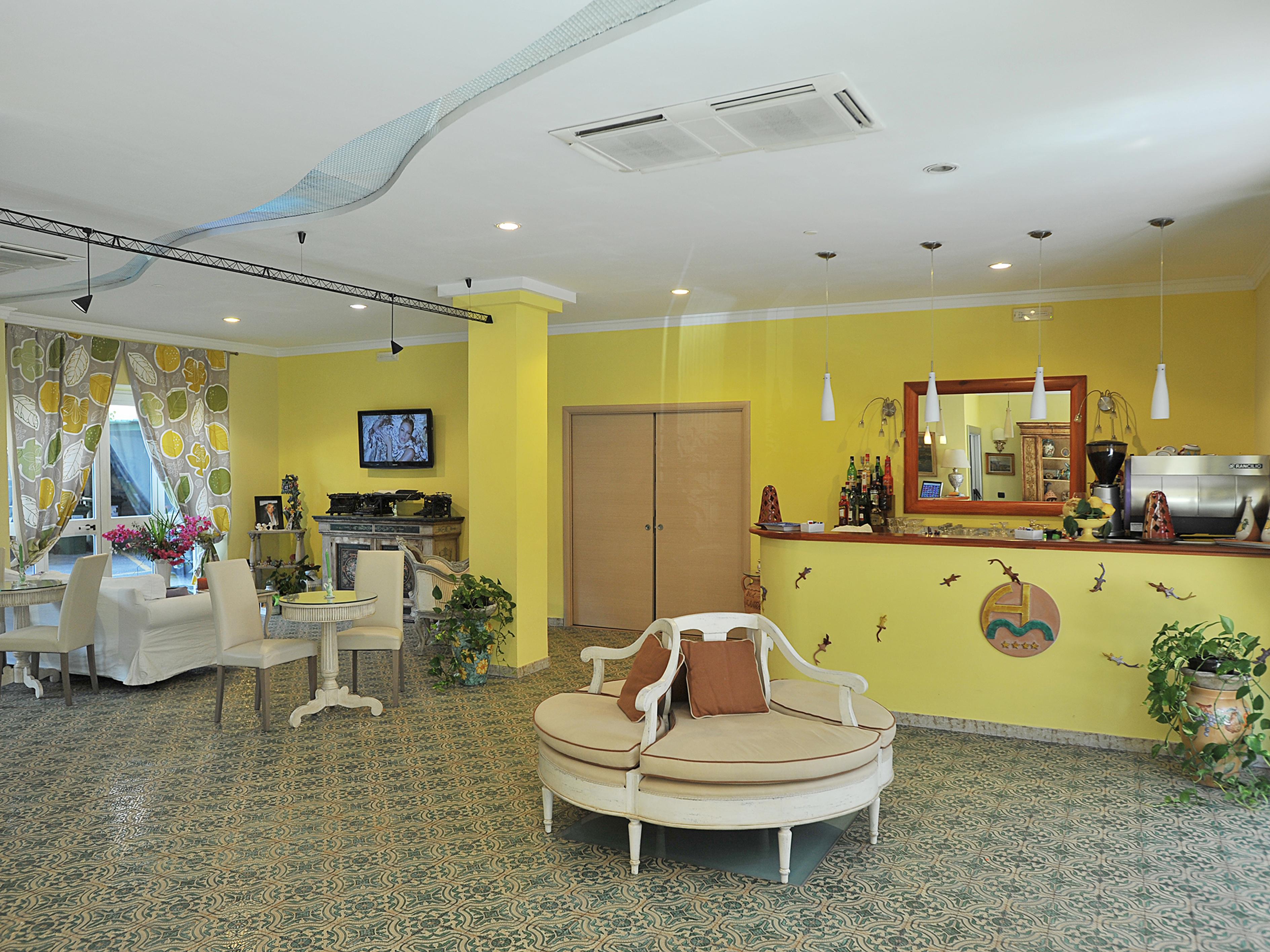 Hotel Miramare Майори Екстериор снимка