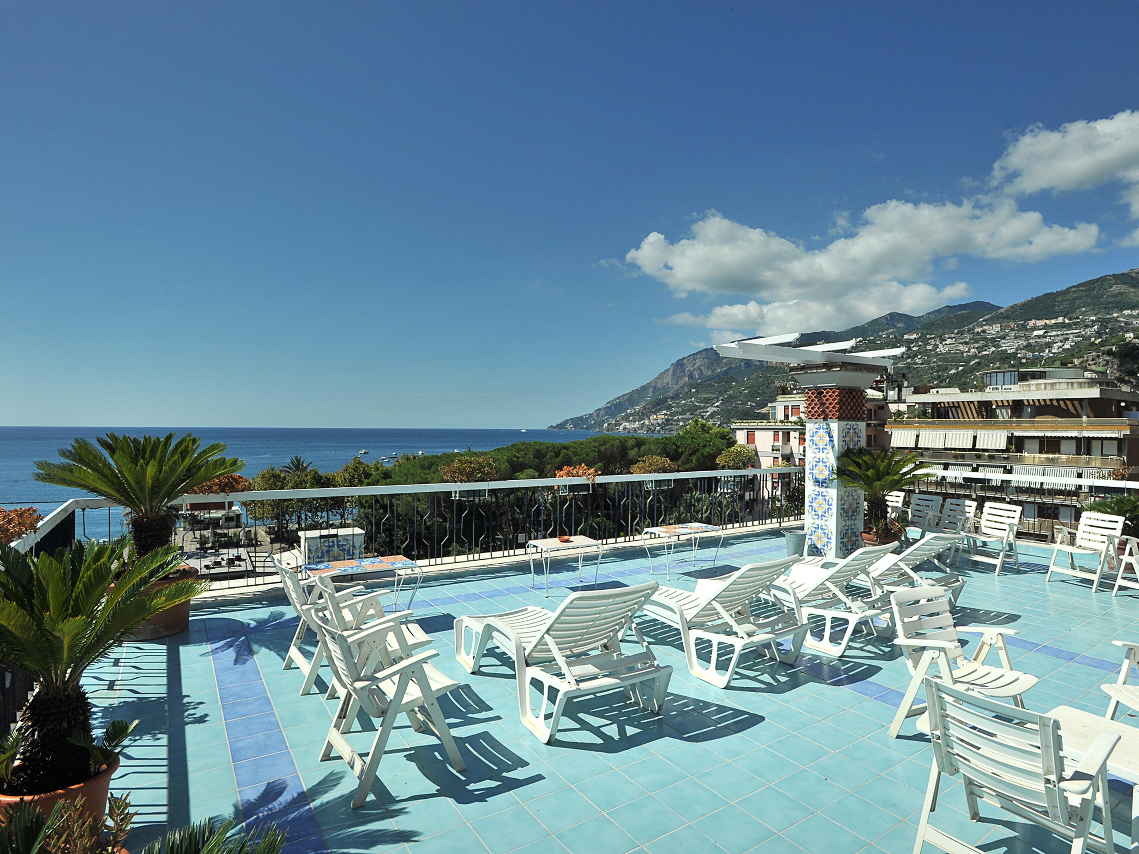 Hotel Miramare Майори Екстериор снимка